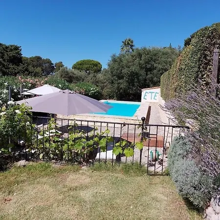 Villa Mas Chamarel A Au Milieu Des Vignes Et Oliviers